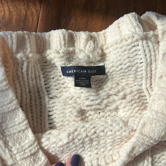 AEO - Boxy and Cropped Cable Knit Sweater - Cream - Picture 5 of 7